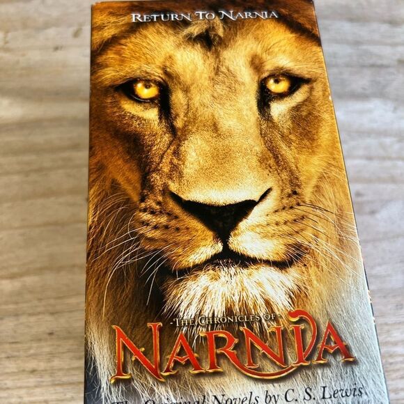Narnia return to hope book set - Picture 6 of 6